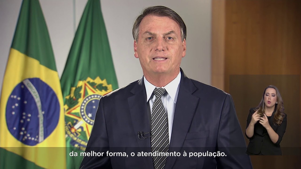Bolsonaro é Internado com Desconforto Abdominal